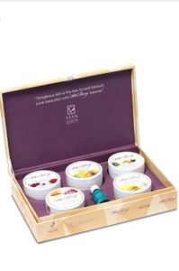 Kit de soin du visage professionnel Silkberry Herbal Ultra Sheen Therapy Ultra Glow 1280g, éclaircissant pour la peau, usage commercial - Product Image 2