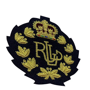 Badge de blazer brodé fait main en fil de bullion, forme irrégulière, fil d'or - Product Image 3