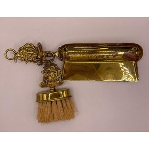 Recogedor de polvo metálico funcional para eliminar polvo, pelo, restos de papel y pequeños desechos de pisos duros. - Product Image 3