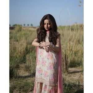 Conjunto de Traje de Fiesta para Mujer de Diseñador con Hermoso Dupatta, Atuendo de Dos Piezas - Product Image 4