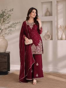 Ensemble Plazzo de Mariage pour Femme TENNECY avec Broderie de Paillettes et Découpes, Tissu Rangoli Crush Ton sur Ton, Extensible et Séchage Rapide - Product Image 1