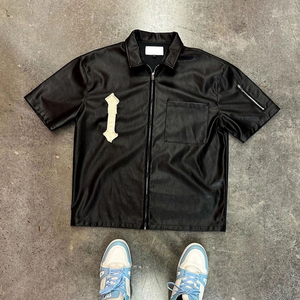 เสื้อเชิ้ตหนัง PU ปักลายแบบดิสเทรสสำหรับผู้ชาย แขนสั้น สไตล์ฮิปฮอป - Product Image 2