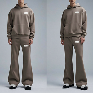 Ensemble de survêtement unisexe surdimensionné en coton respirant, 2 pièces, personnalisable OEM, style streetwear, avec sweat à capuche évasé et pantalon de survêtement, idéal pour l'automne - Product Image 2