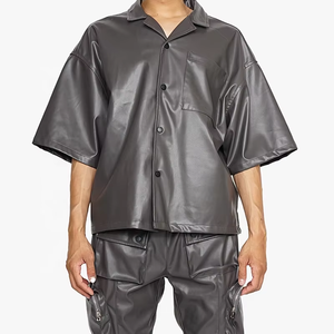 Ensemble chemise et pantalon cargo en similicuir de haute qualité, style streetwear, col cubain, manches courtes, coupe ample, avec poche poitrine – Nouvelle collection - Product Image 3