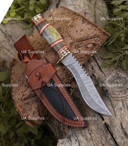 Cuchillo de caza UA Supplies personalizado hecho a mano de acero de Damasco con hoja fija de punta caída, mango de latón y hueso, espina dentada y funda de cuero marrón - Product Image 3
