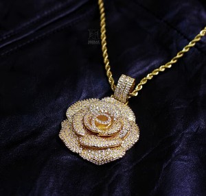 Collar con Colgante de Flor de Rosa Iced Out, Joyería Hip Hop, Micro Pavé 3D, Moissanita VVS, Diamante Cultivado en Laboratorio, Colgante Floral para Mí - Product Image 2