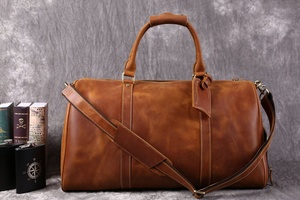 Sac de voyage léger en cuir softshell, très vendu, avec plusieurs poches et coutures renforcées - Product Image 5