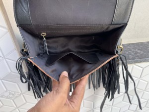 Bolso de mano con flecos para mujer, hecho a mano con cuero tallado, estilo gitano bohemio, patrón a cuadros en blanco y negro, estilo occidental, multiusos. - Product Image 6
