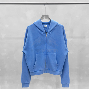 เสื้อฮู้ดดี้สีดำแบบ unisex สำหรับทุกเพศทุกวัย ทรงวาฟเฟิล แขนยาว สวมใส่สบาย มีกระเป๋าหน้า ผลิตจากผ้าฝ้ายฟลีซ 100% ไม่หดตัว เหมาะสำหรับฤดูหนาว - Product Image 3