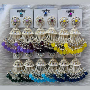 Pendientes colgantes de cuentas y piedra Kundan chapados en oro Accesorio de moda - Product Image 1