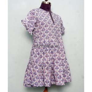 Robe d'été vintage élégante pour femme, 100% coton, mini, coupe trapèze, col en V, manches courtes, imprimé floral, pour le bureau ou les soirées - Product Image 4