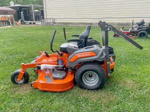 Tondeuse autoportée Husqvarna X490 de 48 pouces, à essence, autopropulsée, avec lame rotative pour paillisage, qualité professionnelle - Product Image 4