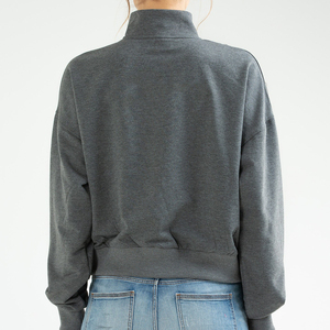 Sweat-shirt court doux pour femme, très tendance, idéal pour l'hiver, le fitness et la détente, service OEM personnalisé avec logo frontal - Product Image 3