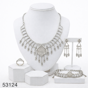 Elegante Juego de Collar y Pendientes de Latón Chapado en Oro con Circonita Natural, Diseño de Hoja, para Mujer, Cadena de Cuerda de 16 Pulgadas - Product Image 2