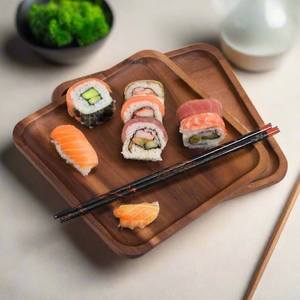 Plateau de service rectangulaire en bois avec bords arrondis, plateau de présentation de sushi en bois naturel pour restaurant, maison, repas et traiteur - Product Image 1
