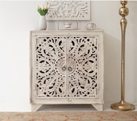 Buffet moderne en bois massif à deux portes avec finition blanche pour le salon et l'entrée, idéal pour le rangement