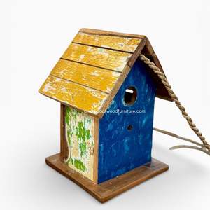 Casa para Pájaros Reciclada, Hecha a Mano, Sostenible, de Madera, Estilo Barco, Color Madera Envejecida, Jaula Original para Pájaros, Casa para Pájaros Pequeños de Exterior - Product Image 1
