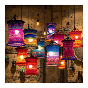 Farol de tela hecho a mano, adorno colgante para árbol de Navidad de Vietnam, mini farol de brocado estilo seda, juego colorido, venta al por mayor - Product Image 4