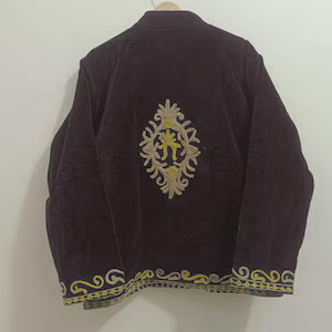 Produit phare en gros : Veste en velours brodée Suzani pour femme, manteau court d'hiver, veste bomber bohème boutonnée, prix d'usine - Product Image 2