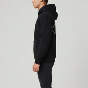 Nueva Sudadera con Capucha Negra para Hombre con Estampado de Logotipo Gótico Blanco en la Espalda, Corte Regular, Tejido de Algodón, Estilo Hip Hop para Otoño - Product Image 4