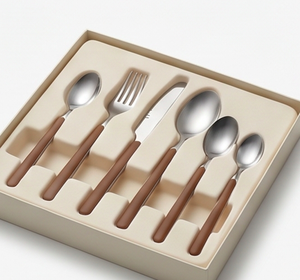 Ensemble de couverts élégants en argent avec manche en résine marron, vaisselle élégante pour la salle à manger, la cuisine et les occasions spéciales - Product Image 6