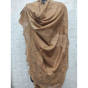 Nueva Colección, Estola de Encaje Valentino de Lana Fina Premium, 70x200 cm, Elegante, Suave y Lujosa para Mujer, Disponible en Stock - Product Image 6