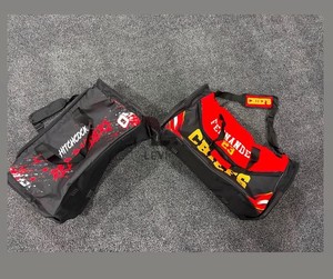 Bolsa Deportiva Personalizada con Cierre de Cremallera Seguro, Bolsa de Viaje y Equipo con Correa para el Hombro - Product Image 1