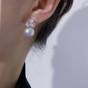 ต่างหูแบบติดหู ดีไซน์ใหม่ ฤดูใบไม้ผลิ ฤดูร้อน สีดำทอง เงินแท้ S925 มุกดำธรรมชาติ 10-11 มม. สไตล์หรูหราเบาๆ - Product Image 4