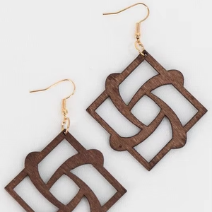 Pendientes de madera reutilizables de la mejor calidad, accesorios para bodas y recepciones, muy demandados por PERFECT ENTERPRISES - Product Image 1