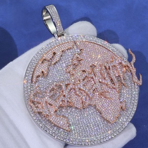 Collar de Lujo con Colgante de Mapa del Mundo en Plata 925 con Diamantes Cultivados en Laboratorio para Hombre - Product Image 1