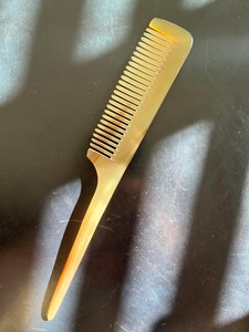 Peigne en corne de buffle véritable, artisanal, de haute qualité, respectueux de l'environnement, pour salons de coiffure, taille personnalisée - Product Image 4