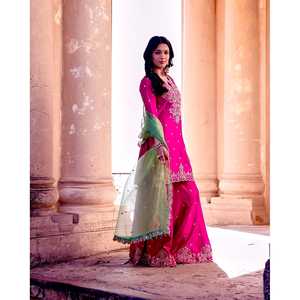 Conjunto Elegante de Talla XL con Top y Pantalón para Fiesta con Dupatta - Product Image 4