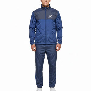 Traje cortavientos de material duradero y transpirable para entrenamiento en equipo y sesiones de fitness. - Product Image 1