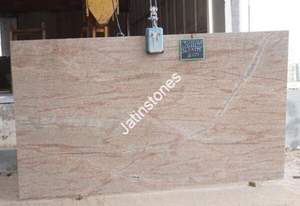 Plan de travail en granit Ghibli Gold, surface en pierre naturelle polie pour cuisine et salle de bain, élégant, moderne, pour une utilisation intérieure. - Product Image 3