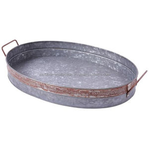 Últimas bandejas de servicio decorativas para el hogar de diseño europeo Bandeja de servicio de metal galvanizado con asas elevadas de madera - Product Image 2