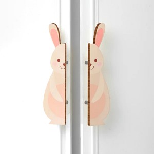 Manijas de puerta de madera de acacia modernas hechas a mano, diseño de conejo melocotón, tiradores para cajones y armarios - Product Image 3