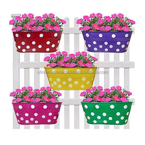 Nouveau Design accessoires pour la maison Vase à fleurs en métal moderne élégant fabricant en gros Pot de fleurs en métal pour couleur personnalisée - Product Image 3