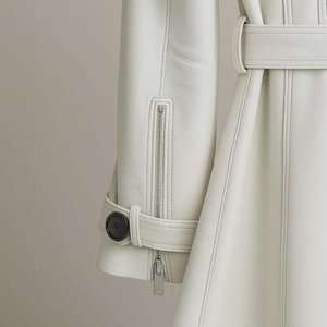 Abrigo Acolchado de Cuero Genuino Suave para Mujer, Personalizado, de Longitud Regular, Chaqueta de Invierno, Prenda Exterior Elegante para Uso Diario - Product Image 6