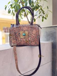 Bolso de Mano de Cuero Tallado a Mano, Estilo Bohemio, Color Marrón, Multiusos, Elegante - Product Image 5