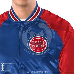 แจ็คเก็ตบอมเบอร์ผ้าซาตินลายปะติดพรีเมียม ปักลาย 3 มิติแบบกำหนดเอง แจ็คเก็ตวาร์ซิตี้คุณภาพสูง เสื้อแจ็คเก็ตสตรีทแวร์สำหรับทุกเพศ - Product Image 3