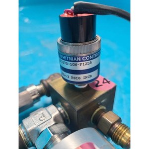 สวิตช์แรงดันขนาดเล็ก WHITMAN CONTROLS รุ่น P117G-10N-F111.6-X ใช้ได้ทันที อะไหล่อุปกรณ์เซมิคอนดักเตอร์รุ่นเก่า - Product Image 3