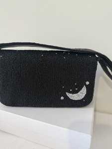 Sac à perles noir : Sac de vacances fait main avec motif lune et étoile - Product Image 5