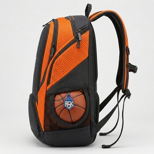 Sac à dos de basketball fabriqué avec un tissu léger et résistant, plusieurs compartiments, bretelles confortables et rangement pratique - Product Image 2
