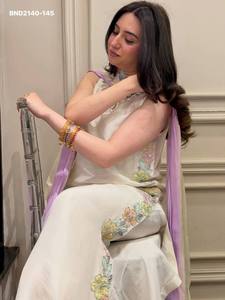 Conjunto de caftán largo, pantalón y dupatta con diseño de satén de rayón y lentejuelas Katori arcoíris de 3 mm, suministro al por mayor, exportador indio - Product Image 6