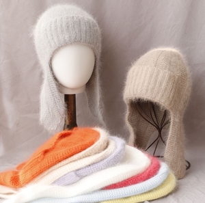 Gorro de Invierno Tejido con Orejeras, Color Naranja Sólido, Gorro Peruano de Punto con Orejeras - Product Image 2