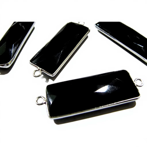 Conector de Ónix Negro de Calidad AAA en Forma de Baguette con Doble Aro, 30x12mm aproximadamente - Product Image 1