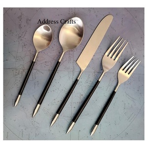 En gros, Ensemble de couverts de luxe 5 pièces en acier inoxydable plaqué or, poli miroir, martelé, pour mariage - Product Image 5