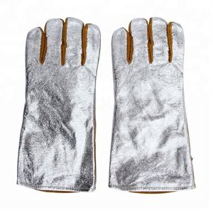 Guantes de bombero aluminizados Cuero de vaca dividido TIG MIG Anti-Corte Guantes de trabajo de seguridad de soldadura de protección ignífuga - Product Image 3