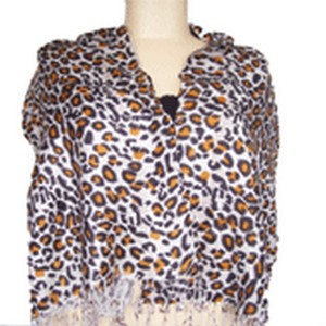 Écharpes longues élégantes en viscose à imprimé animal pour femmes - Cadeau respirant pour l'été - Product Image 4