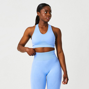 Conjunto de Yoga para Mujer Tallas Grandes, 2 Piezas, Color Sólido, Poliéster/Algodón, Encaje y Pedrería, Ropa Deportiva, Precio Económico, Hecho en Pakistán - Product Image 4